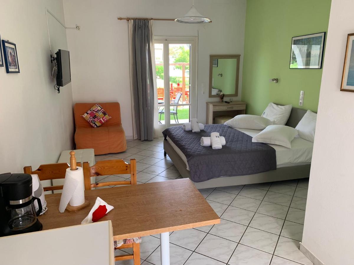 Eleftheria Studios And Apartments Acharavi (Corfu) Exterior foto