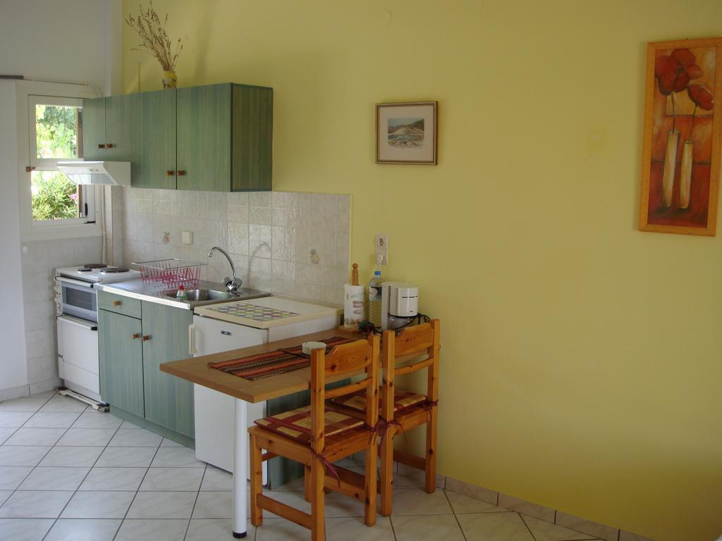 Eleftheria Studios And Apartments Acharavi (Corfu) Quarto foto
